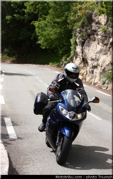 triumph_sprint_st_8_2009