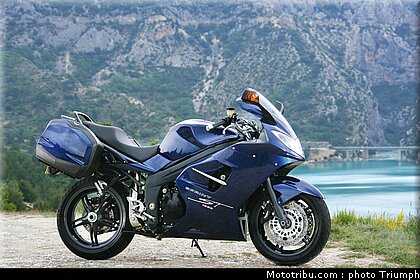 triumph_sprint_st_5_2009.jpg