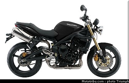 triumph_street_triple_4_2009.jpg