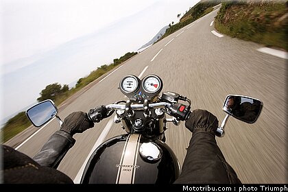 triumphthruxton_4_2009.jpg