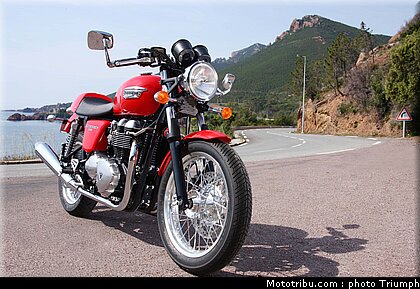 triumphthruxton_5_2009.jpg