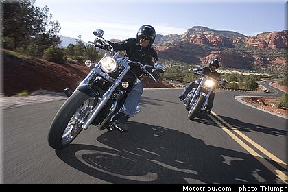 triumph_thunderbird_1_2009.jpg