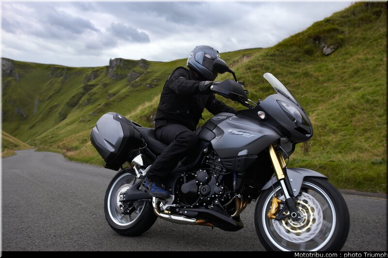 triumph_tiger_7_2009