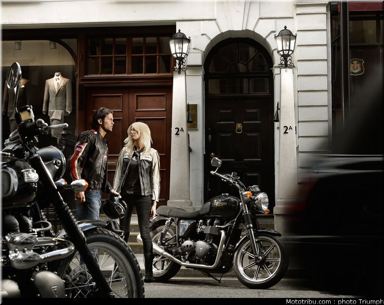triumph_bonneville_3_2010
