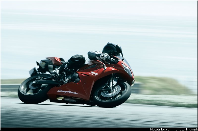 triumph_daytona_675_1_2010
