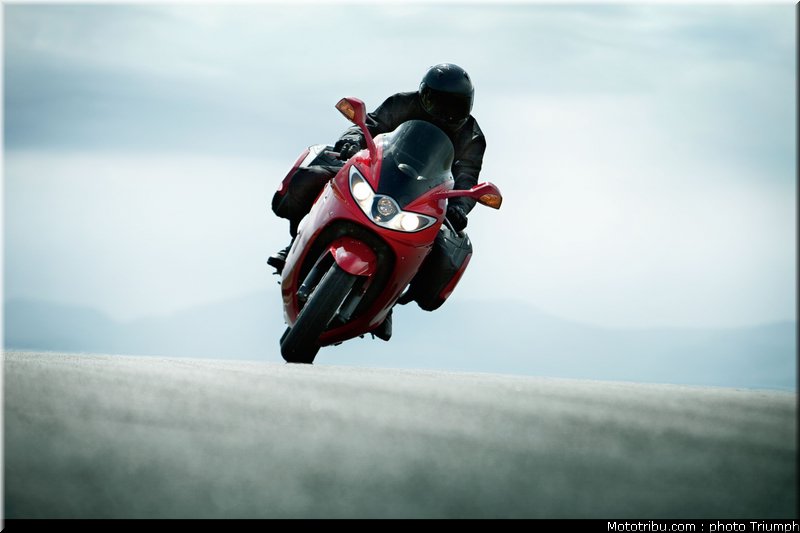 triumph_sprint_st_3_2010