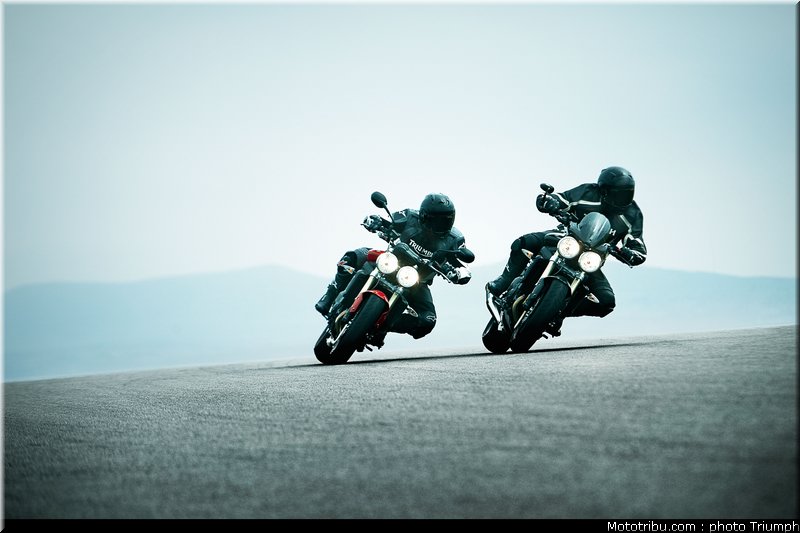 triumph_street_triple_1_2010