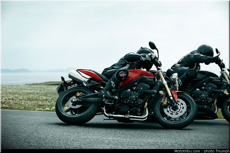 triumph_street_triple_3_2010