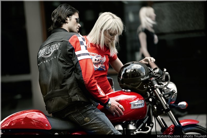 triumph_thruxton_1_2010