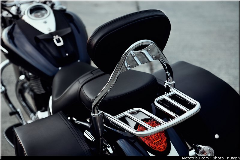 triumph_thunderbird_7_2010