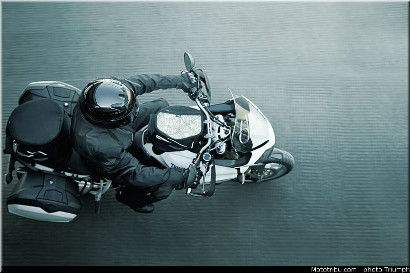 triumph_tiger_2_2010