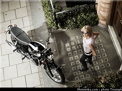 triumph_bonneville_t100_2010.jpg