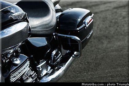 triumph_rocket_III_touring_3_2010.jpg