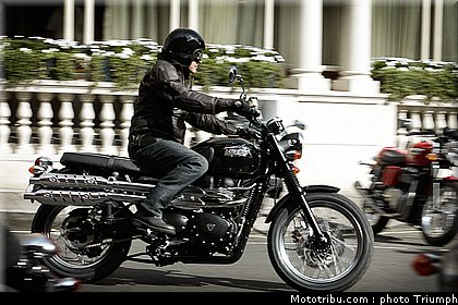 triumph_scrambler_5_2010.jpg