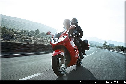 triumph_sprint_st_2_2010.jpg
