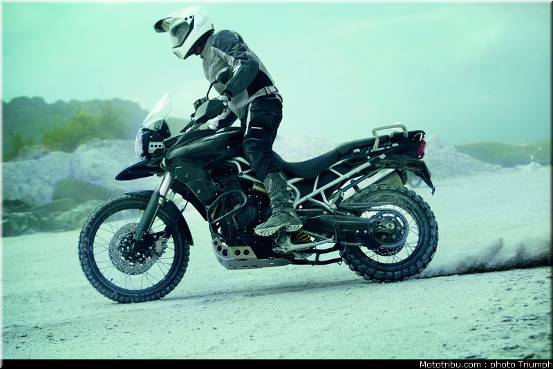 triumph_800_tiger_xc_2011_1