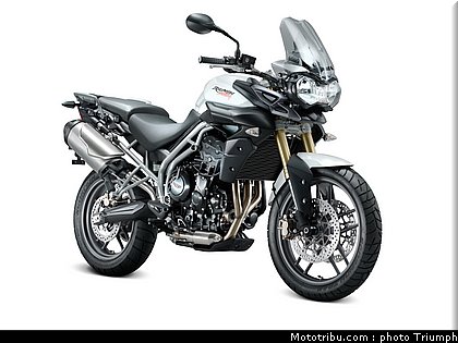 triumph_800_tiger_2011_3.jpg