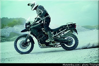 triumph_800_tiger_xc_2011_1.jpg