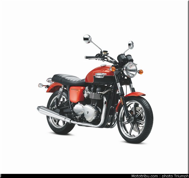 triumph_2011_bonneville_se_5