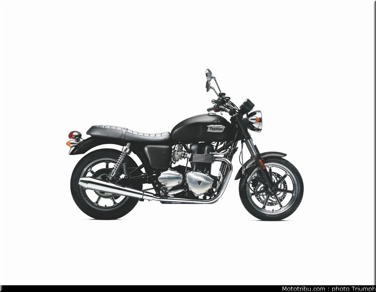 triumph_2011_bonneville_se_7