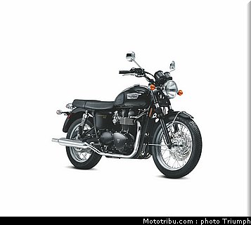 triumph_2011_bonneville_t100_4.jpg