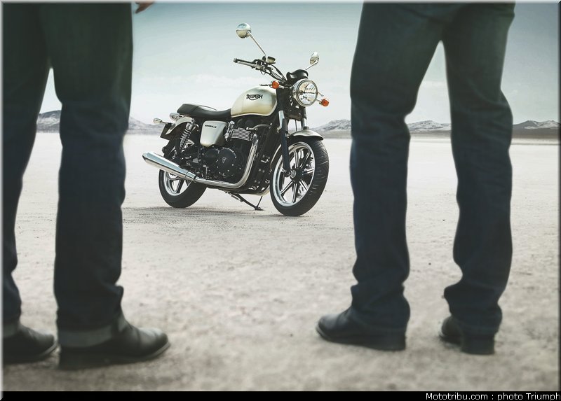 triumph_bonneville_3_2012