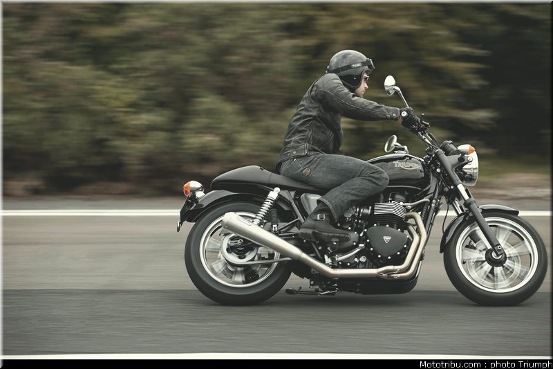 triumph_bonneville_5_2012