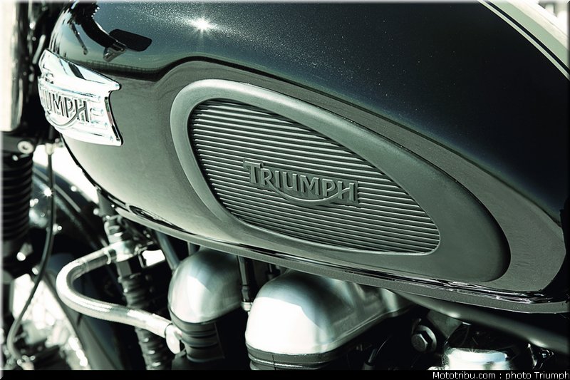 triumph_bonneville_accessoires_07_2012