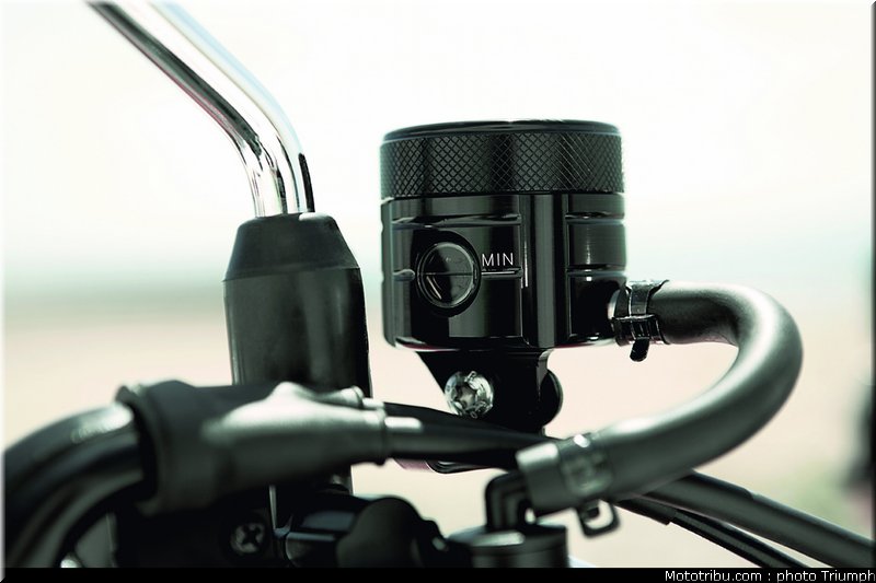 triumph_bonneville_accessoires_12_2012