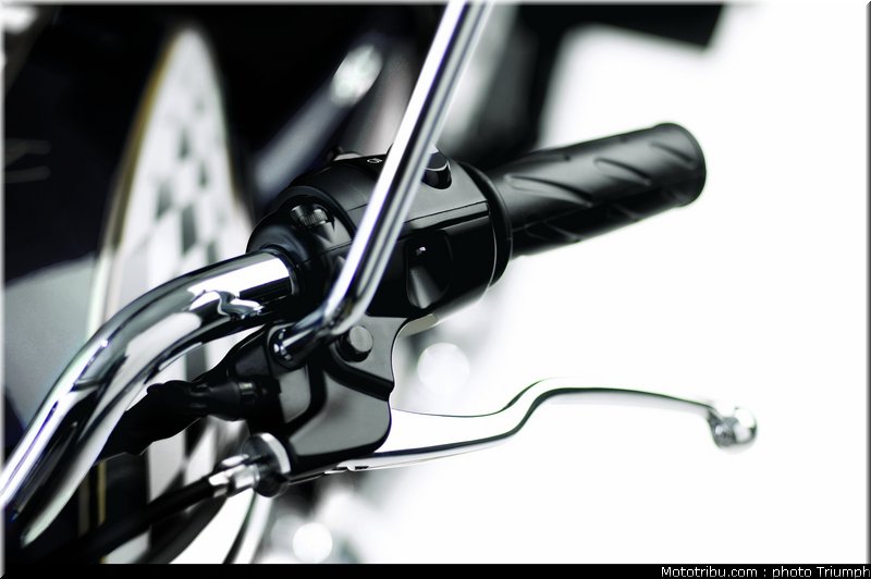 triumph_bonneville_accessoires_26_2012
