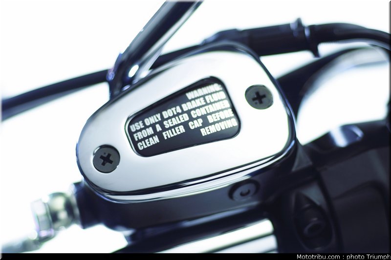 triumph_bonneville_accessoires_27_2012