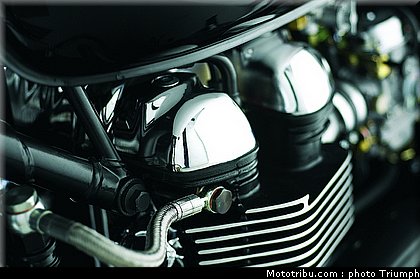 triumph_bonneville_accessoires_17_2012.jpg