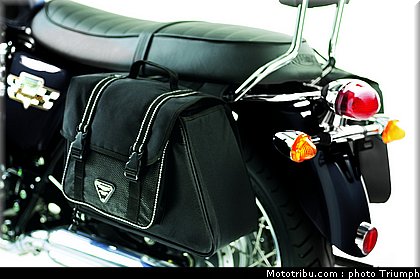 triumph_bonneville_accessoires_19_2012.jpg