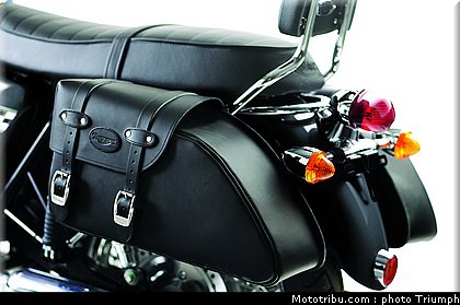triumph_bonneville_accessoires_25_2012.jpg