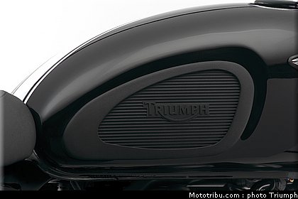 triumph_bonneville_accessoires_45_2012.jpg