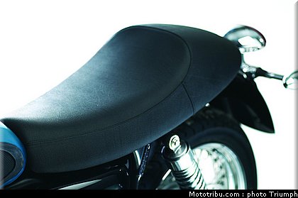 triumph_bonneville_accessoires_53_2012.jpg