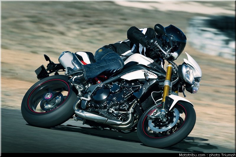 016_triumph_speed_triple_r_005_2012