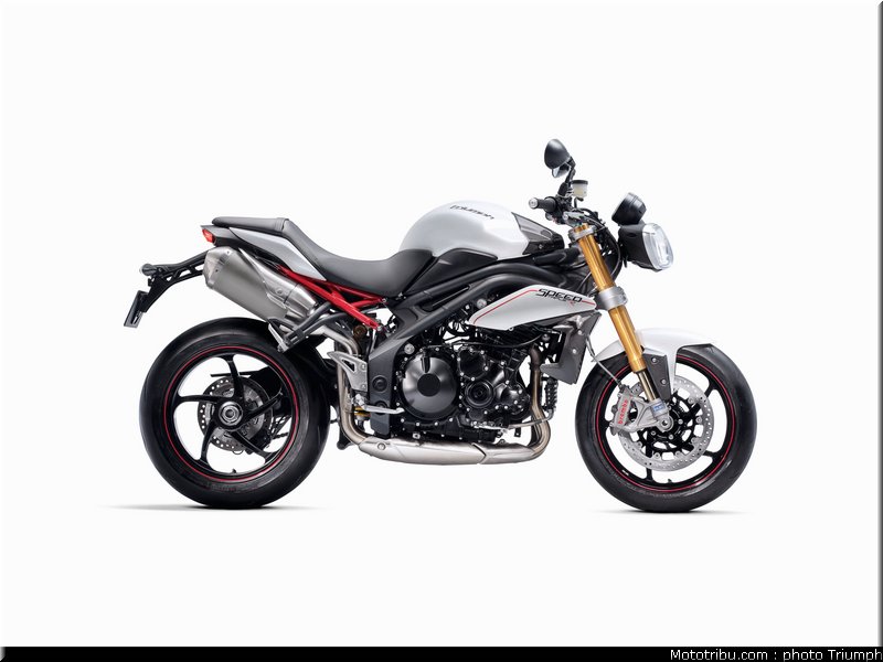 021_triumph_speed_triple_r_010_2012