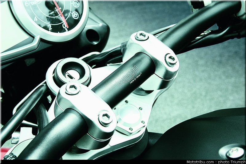 023_triumph_accessoire_002_speed_triple_2012