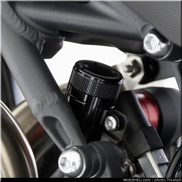 033_triumph_accessoire_012_speed_triple_2012