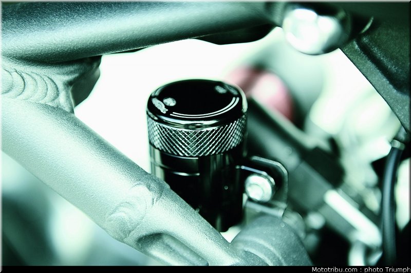 035_triumph_accessoire_014_speed_triple_2012