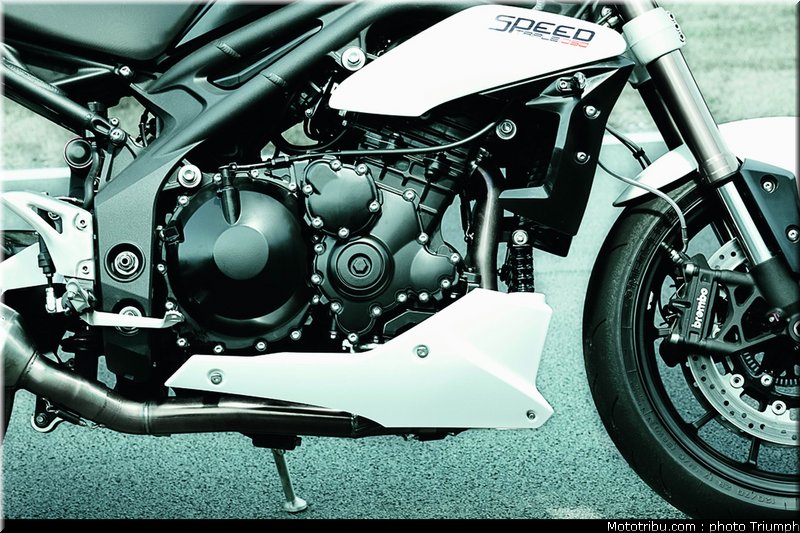 049_triumph_accessoire_028_speed_triple_2012