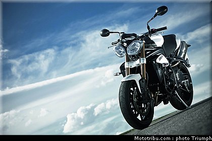 002_triumph_speed_triple_002_2012.jpg