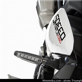 029_triumph_accessoire_008_speed_triple_2012.jpg