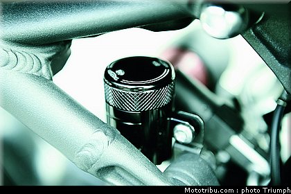 035_triumph_accessoire_014_speed_triple_2012.jpg