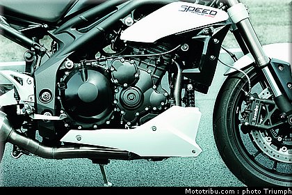 049_triumph_accessoire_028_speed_triple_2012.jpg