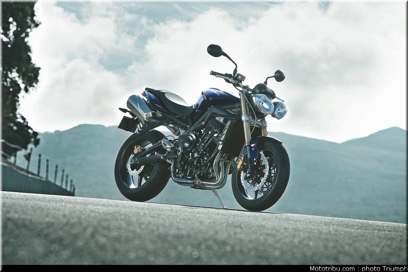 triumph_002_street_triple_2012_002