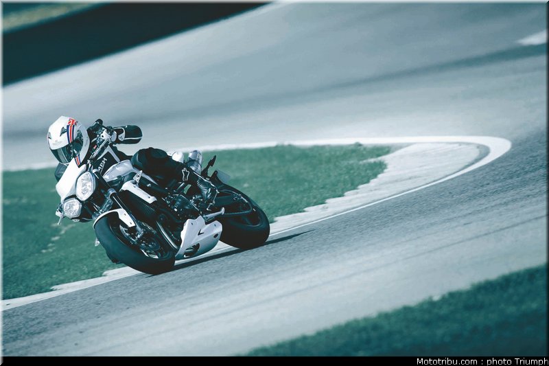 triumph_004_street_triple_2012_004
