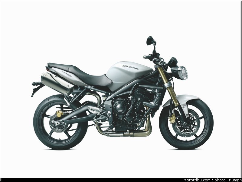 triumph_010_street_triple_2012_006
