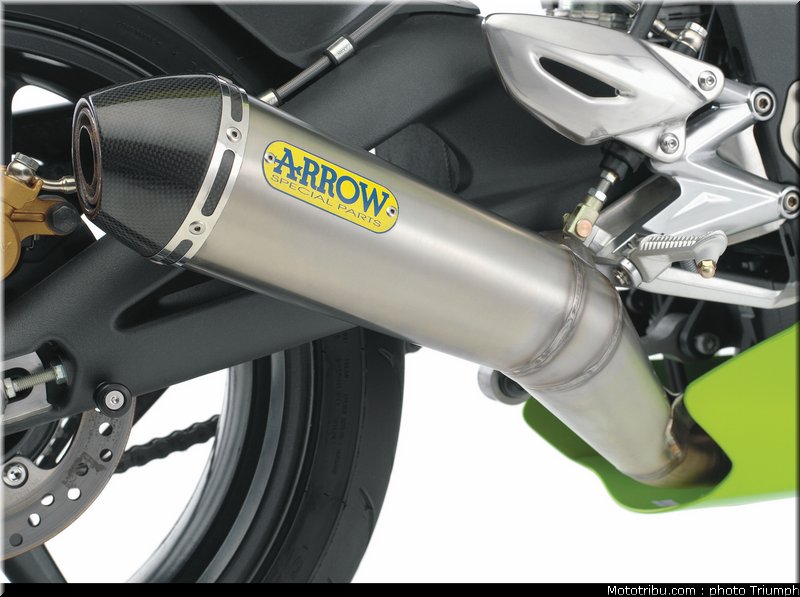 triumph_019_street_triple_2012_012
